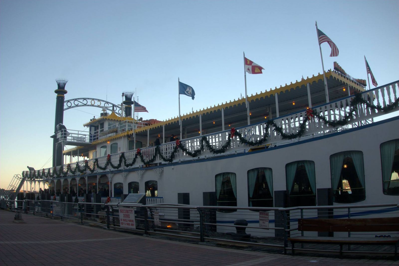 creole queen holiday cruise