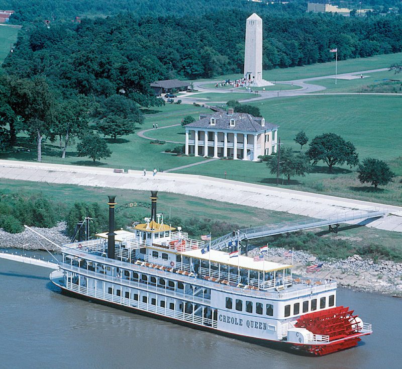 Paddlewheeler Creole Queen