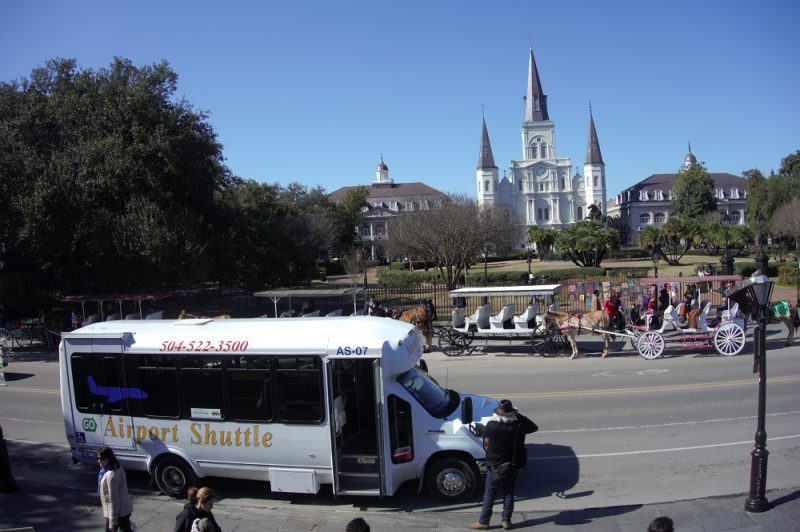 New Orleans Airport Shuttle