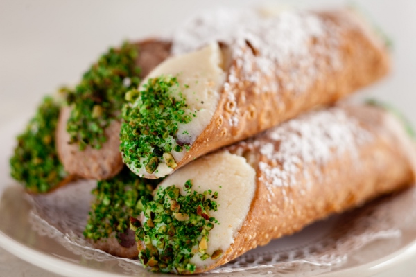 angelo brocato cannoli